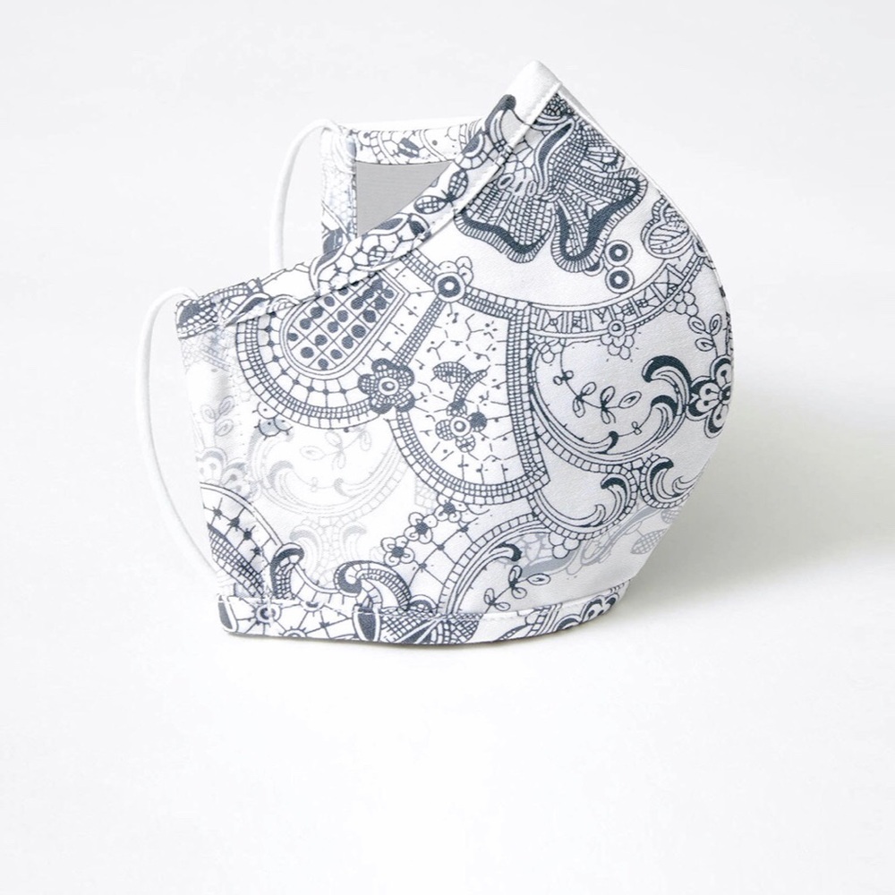 Jaanuu Vintage Lace Mask